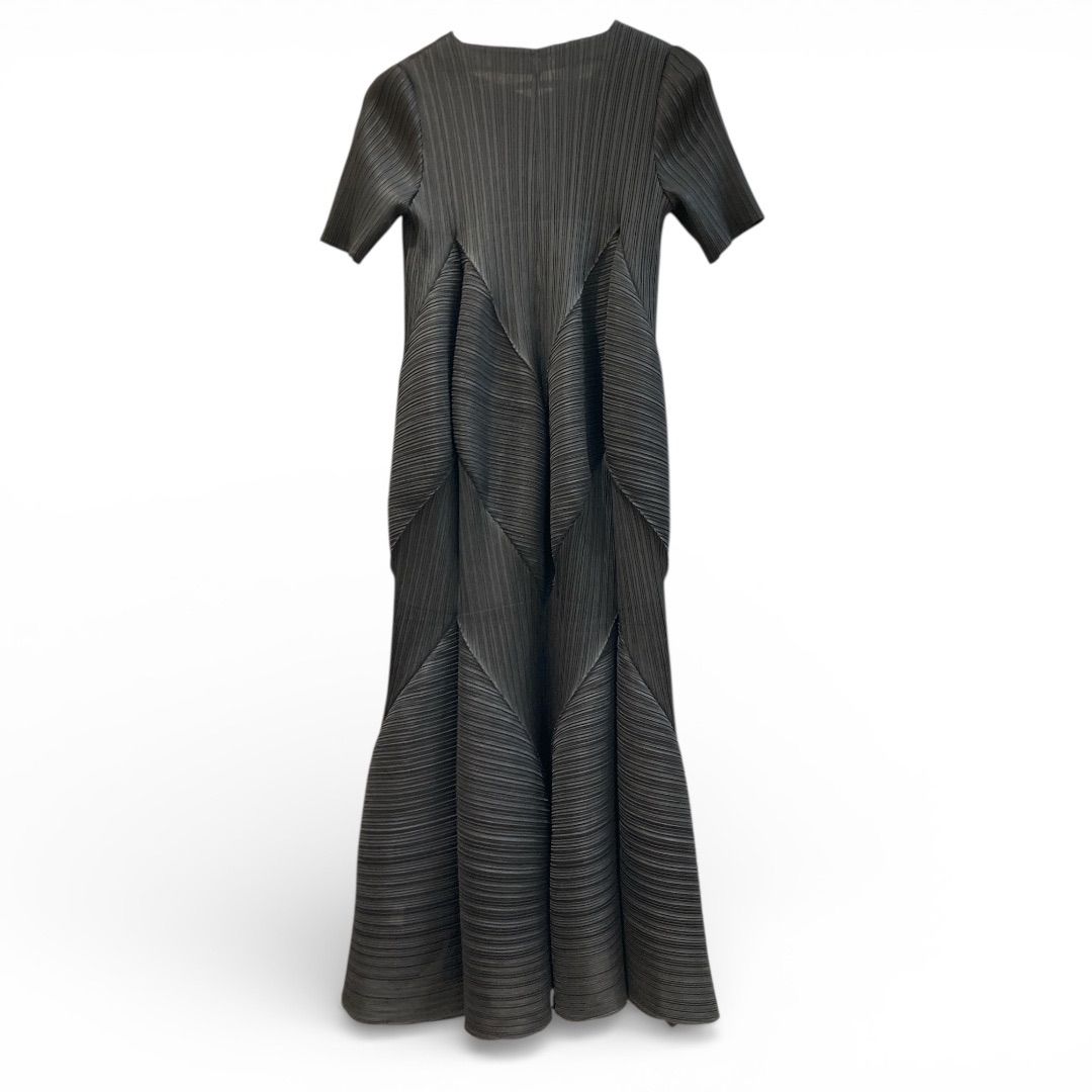 ANDREA-CO. AUBREY アンド アンドコー オーブリー プリーツハーフスリーブワンピース 定価¥17600- 伸縮性ありストレッチ ブラック サイズ ゴーゴー 草2792