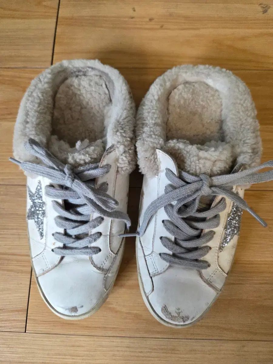 ゴールデングース シープスキンのミュール 245-250