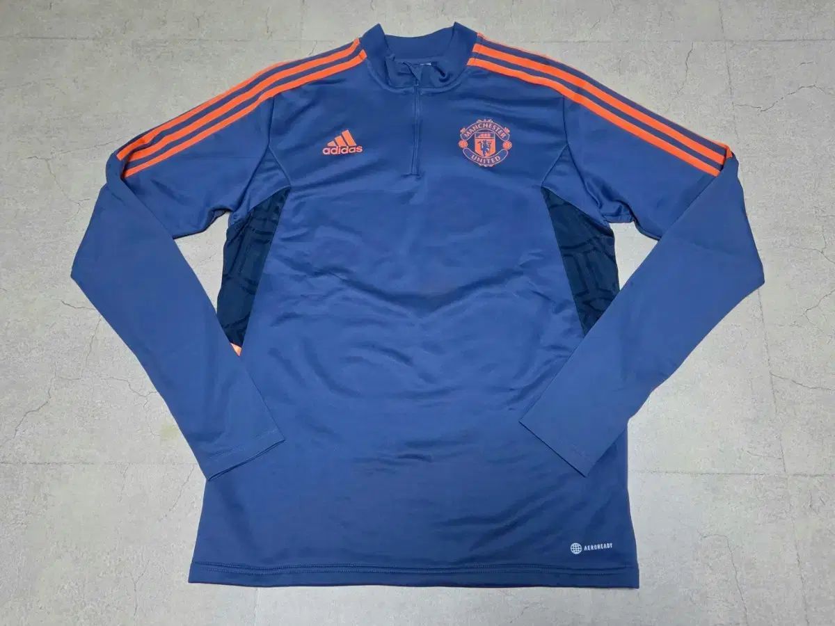 22-23 マンチェスター ユナイテッド 前半期トレーナー 長袖パンツセット