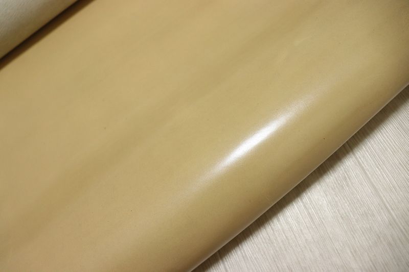  ベージュ 230 ds クロム革 牛革 国産 レザー ガラス加工 はぎれ 一枚革 レザークラフト 革 皮 本革 diy 生地 材料 生地/糸 手芸素材 材料