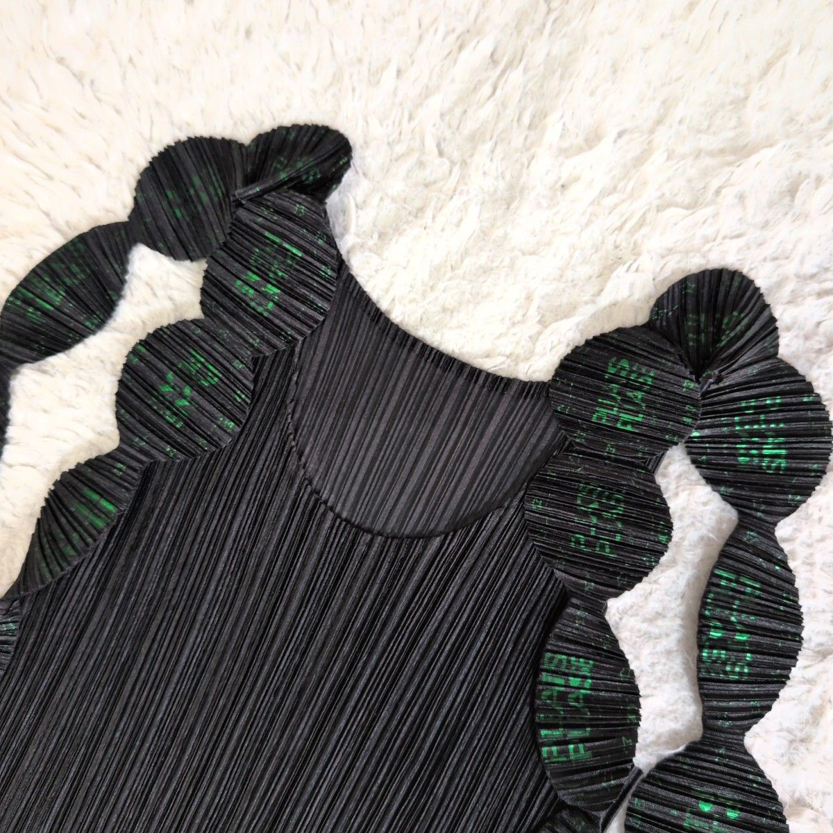 激 PLEATS PLEASE ISSEY MIYAKE プリーツプリーズイッセイミヤケ 装飾リボン デザインカットソー タンクトップ サイズ3 ノースリーブ