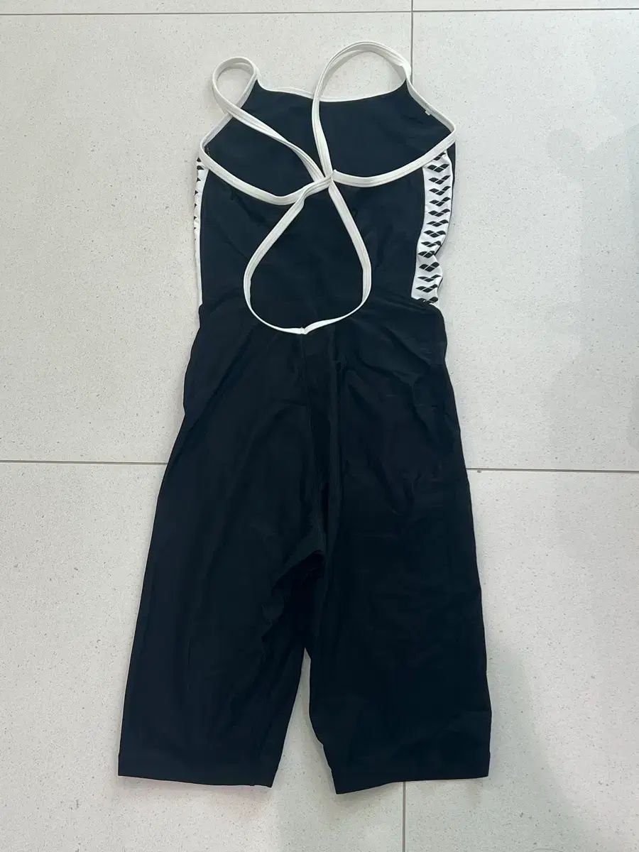 チームアリーナ 4部 半身 レストバッグ 95