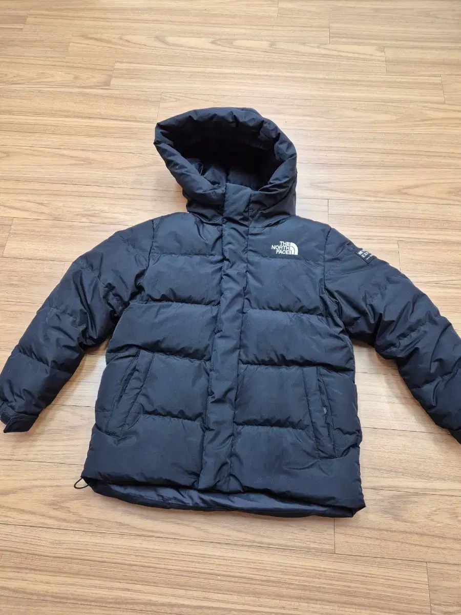 THE NORTH FACE ザノースフェイス キッズ ダウン です- 충전재는 ダック 80 フェザー