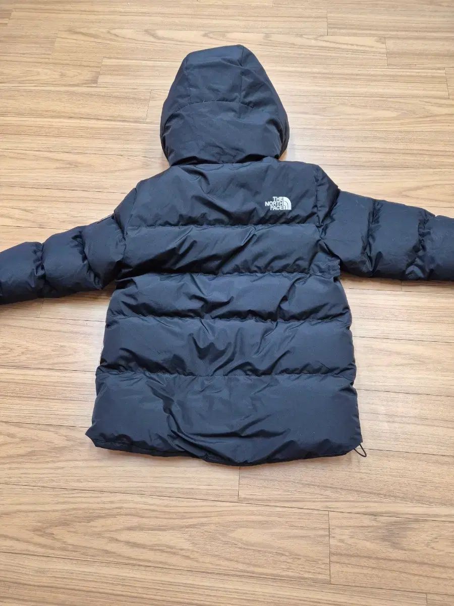 THE NORTH FACE ザノースフェイス キッズ ダウン です- 충전재는 ダック 80 フェザー