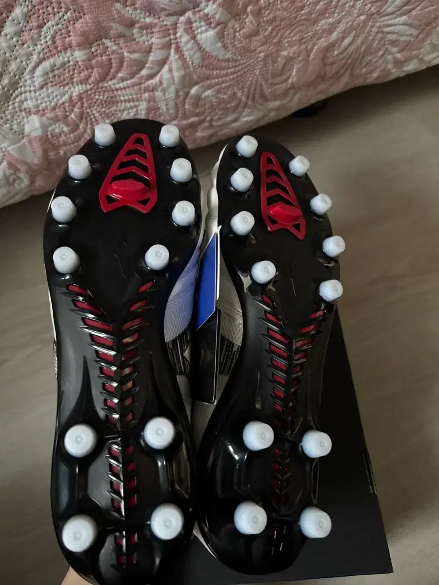  ミズノ モレリア NEO 4 ベータ ジャパン サッカーシューズ フットサルシューズ シューズ