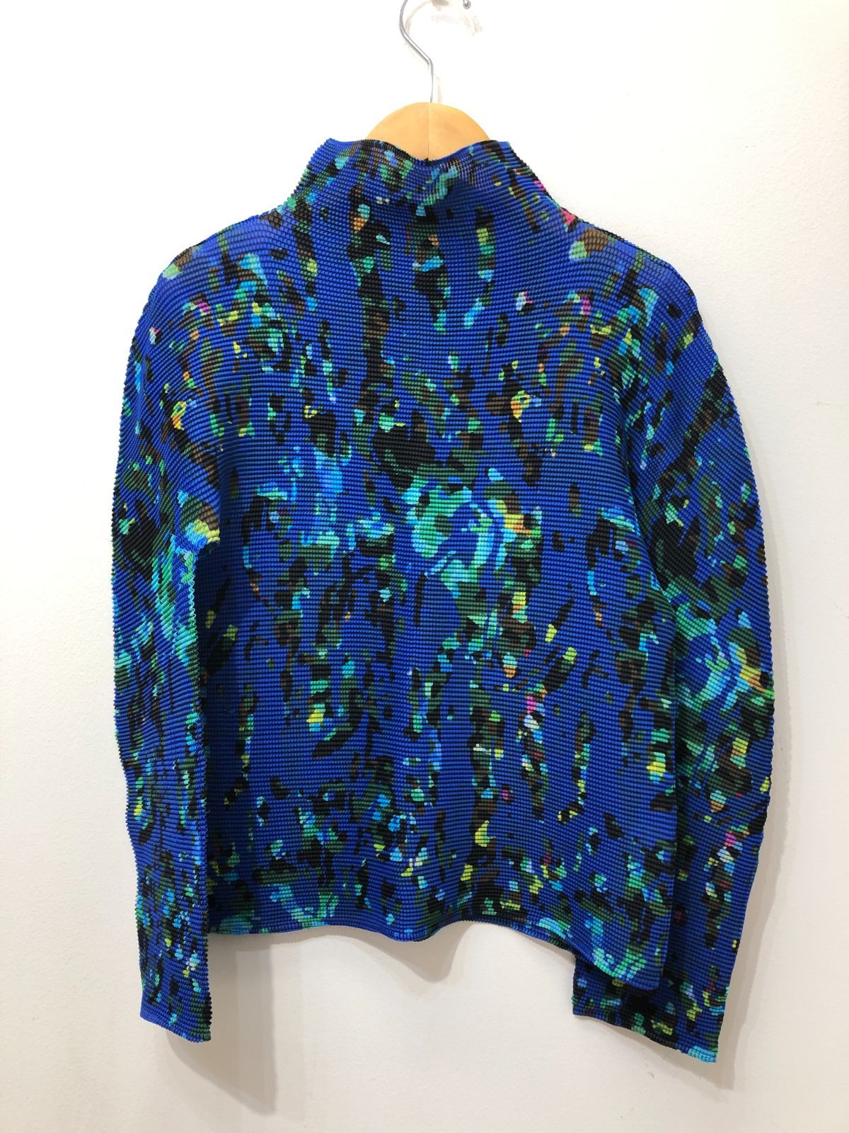 1　イッセイミヤケ　柄カットソー　Mサイズ 770☆me ISSEY MIYAKEイッセイミヤケ☆ハイネックカットソー 迷彩