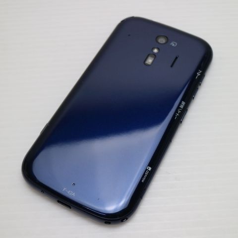新品同様 F-42A らくらくスマートフォン ネイビー 即日発送 スマホ 白