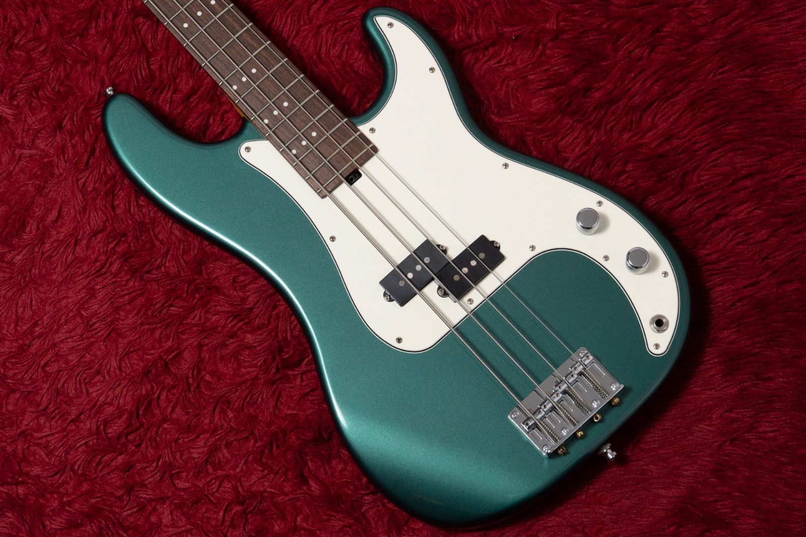 Three Dots PB BRG R 3.860 kg T 619 GIB横浜