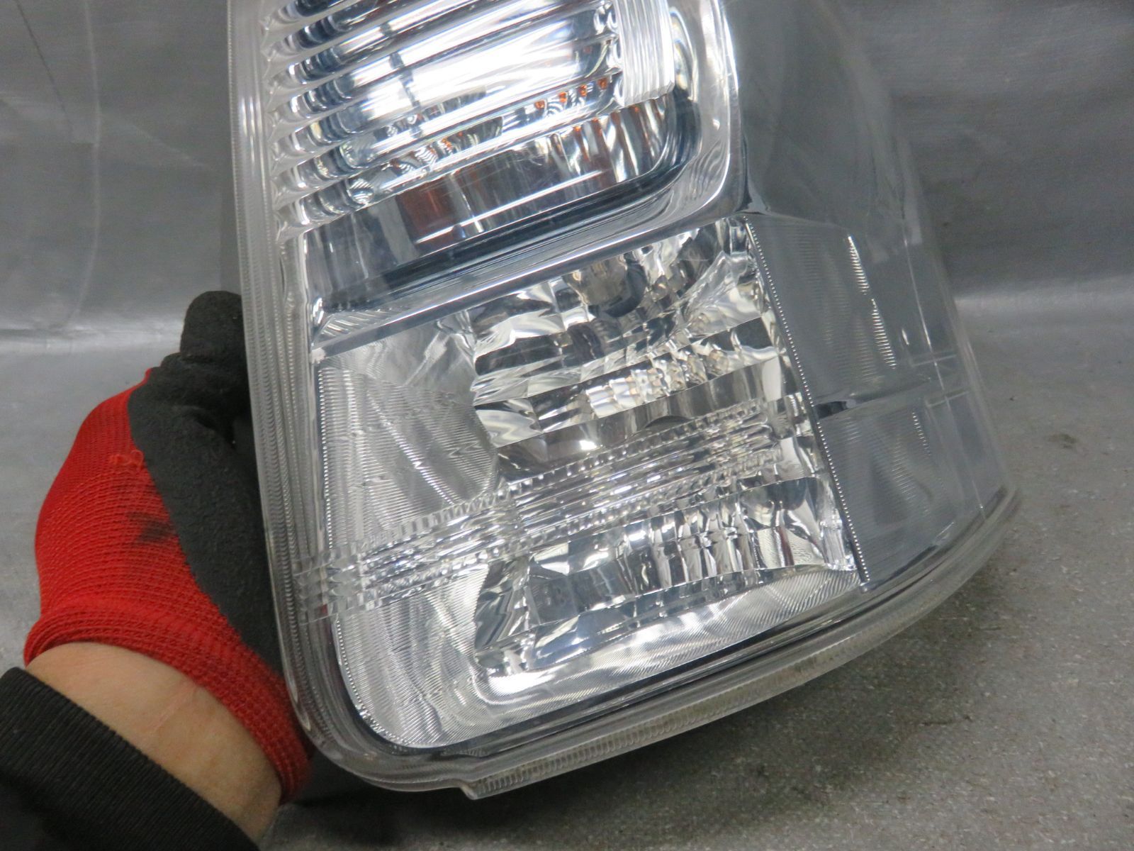 ☆STD8170/点灯ok トヨタ ZVW40W ZVW41W プリウスα 純正 LEDテール