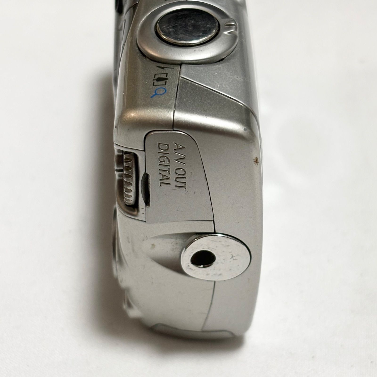 送料無料】Canon/キャノン/IXY/イクシー/DIGITAL/810IS/シルバー