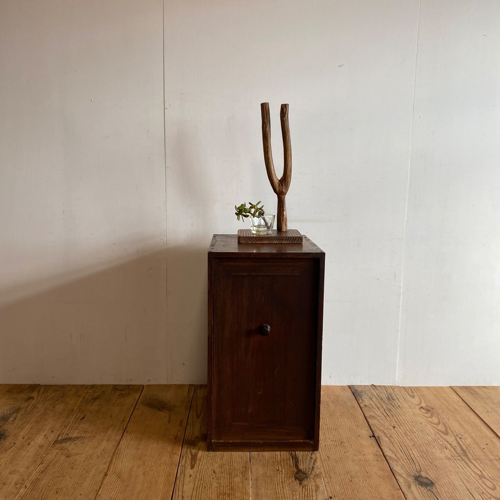 アンティーク 古家具 木製小棚 開き戸 収納棚 キャビネット 古道具