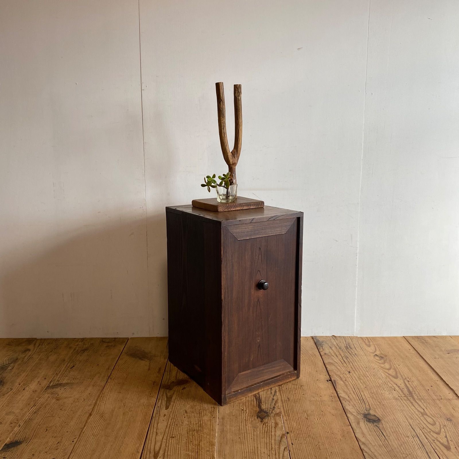 アンティーク 古家具 木製小棚 開き戸 収納棚 キャビネット 古道具