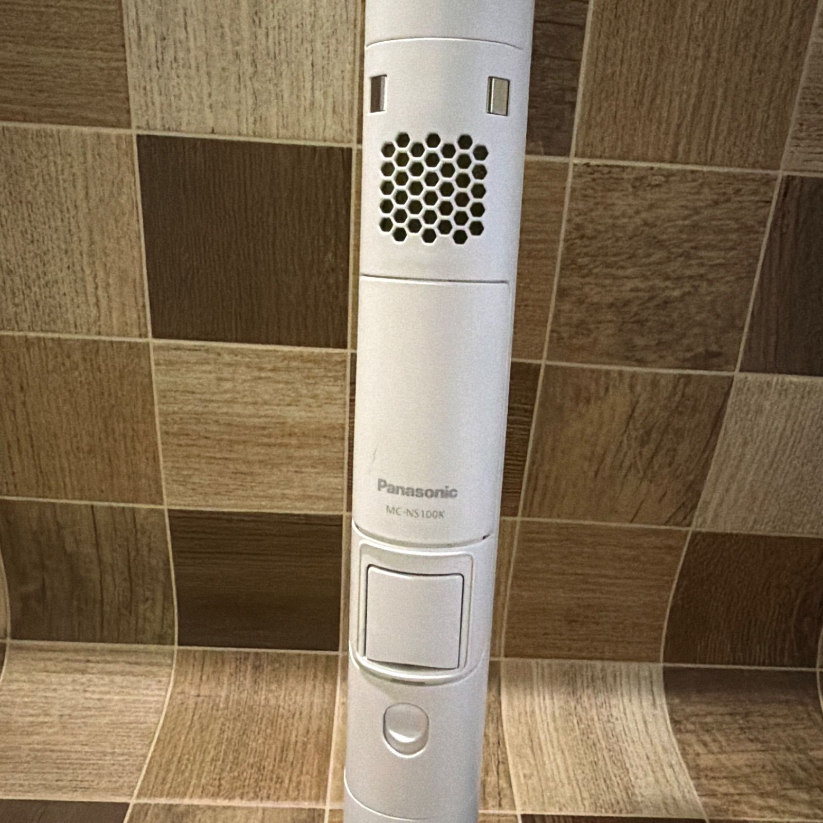 Panasonic スティッククリーナー MC-NS100K 2023年製 中古品 - メルカリ