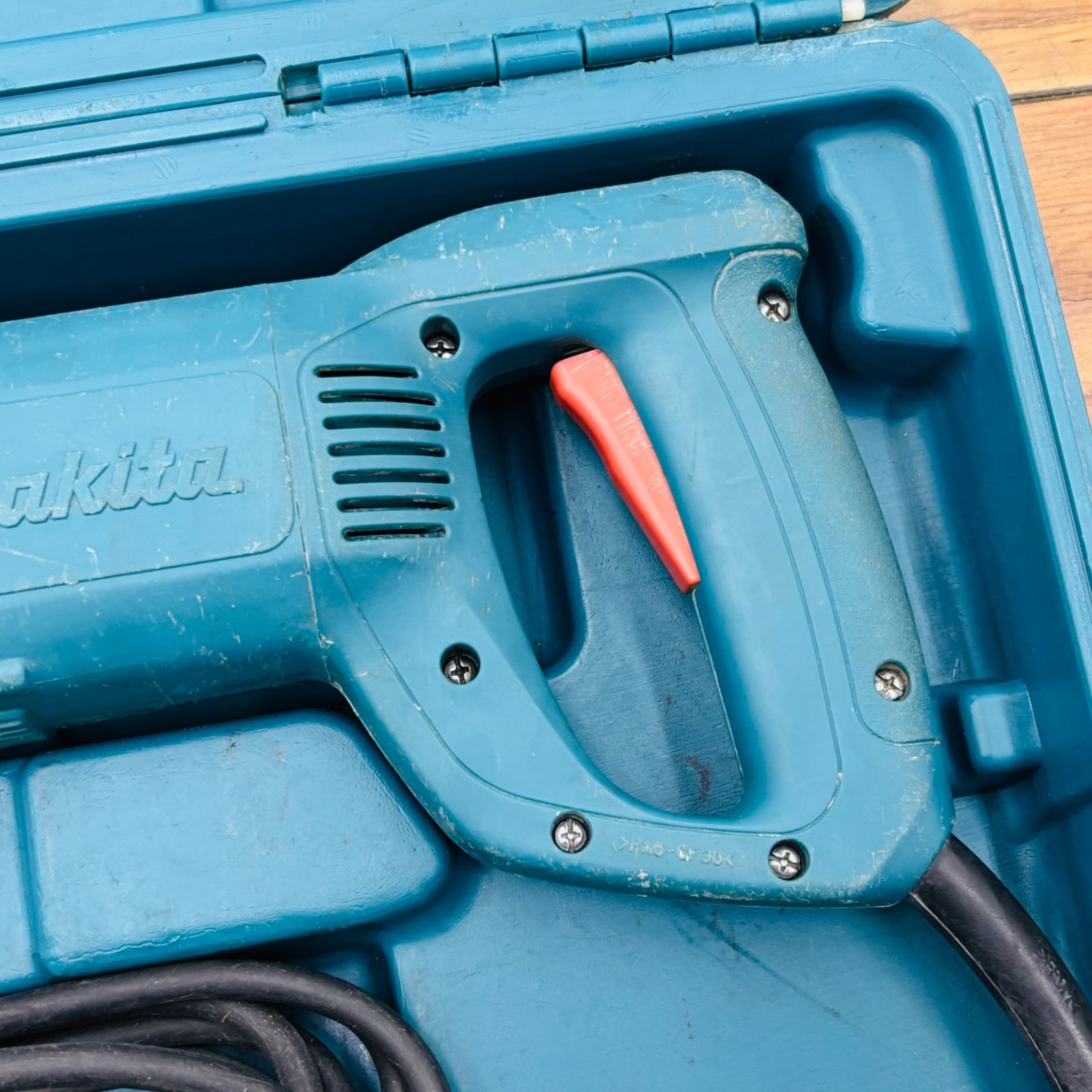 動作良好 マキタ makita 電動ケレン HK 0500