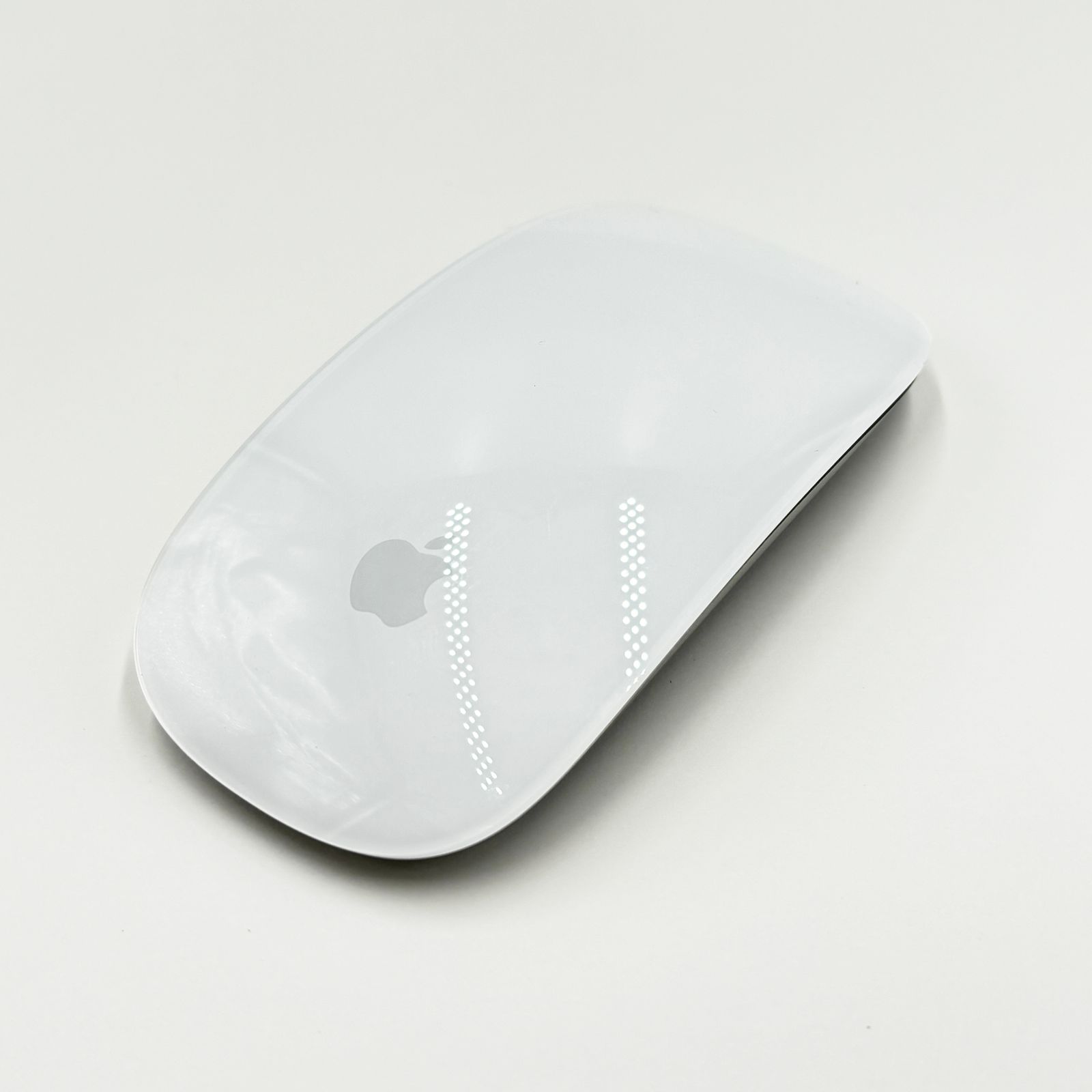 美品 Apple Magic Mouse A3204 MXK53ZA/A マジック マウス【C5667-C
