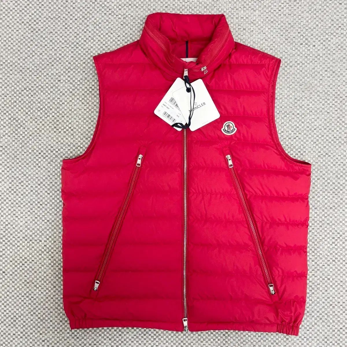 5 モンクレール ワッペンパッチ ダウンベスト
