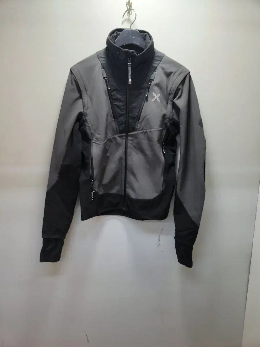 MONTURA モンチュラ ベスト アンド ジャケット sサイズ