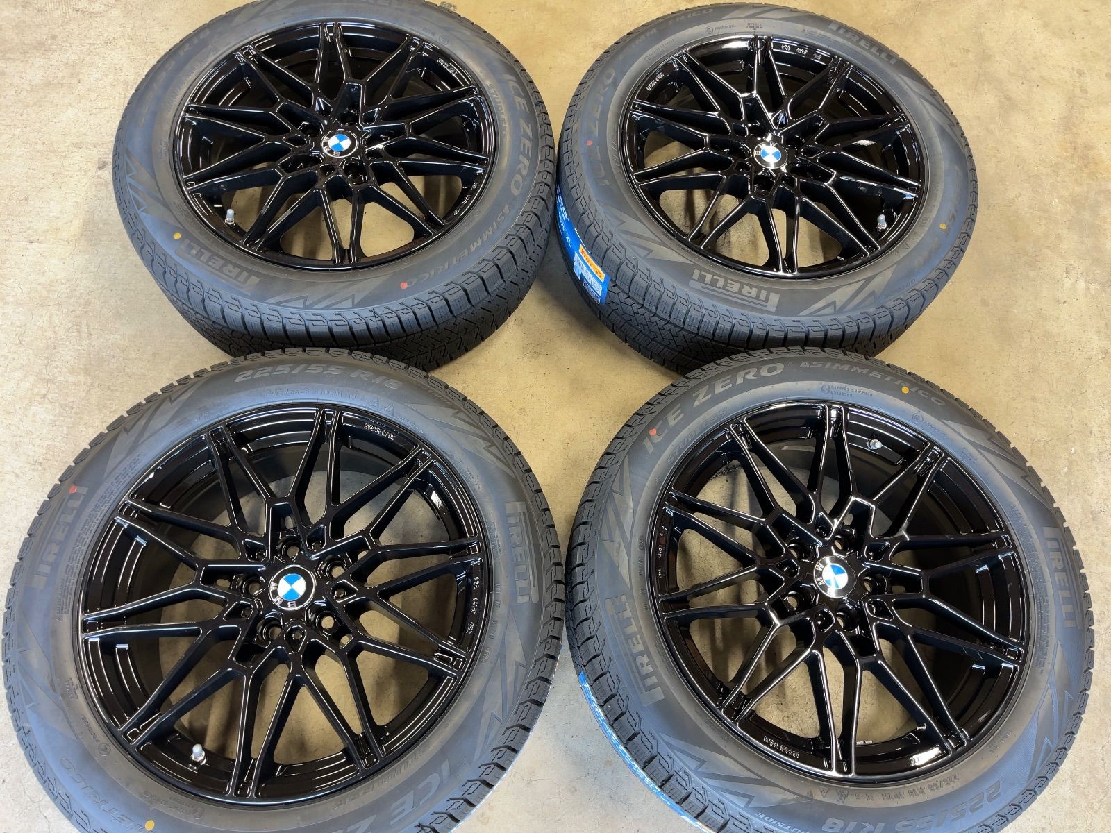 BMW G 60 61 ピレリ スタッドレス 18インチ 4本セット