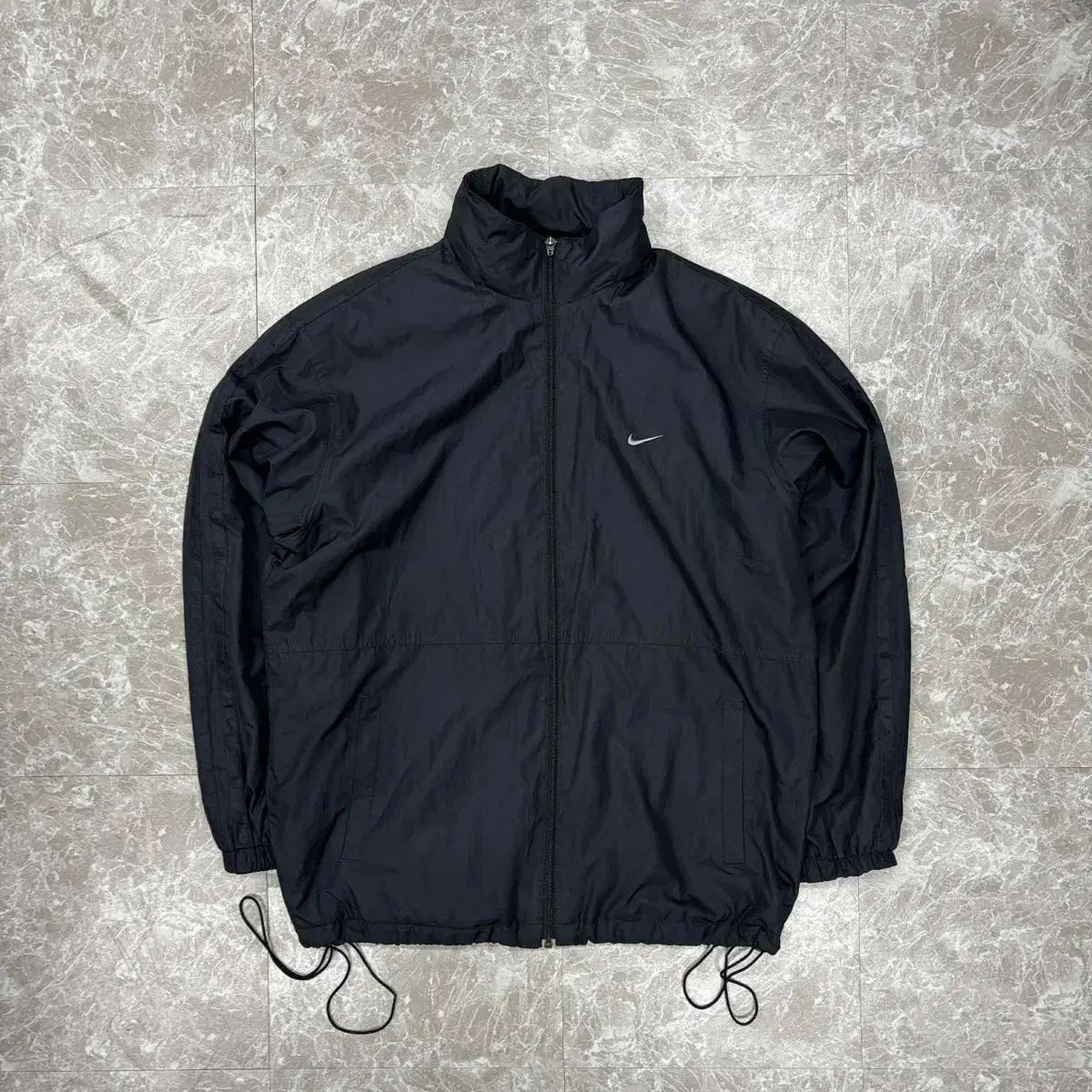 ビンテージNike 黒 ウィンドブレーカー ナイキ 00s ソロ スウッシュ オールドスクール ウィンドブレーカー