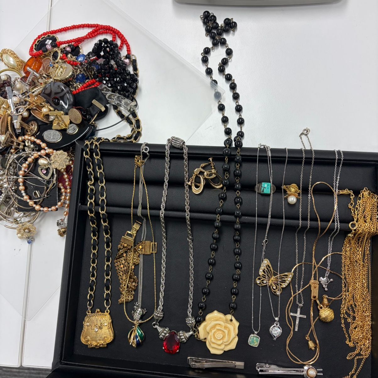 イミテーションアクセサリー まとめ売り 約1.6kg イミテーションアクセサリー約1.6kg - メルカリ