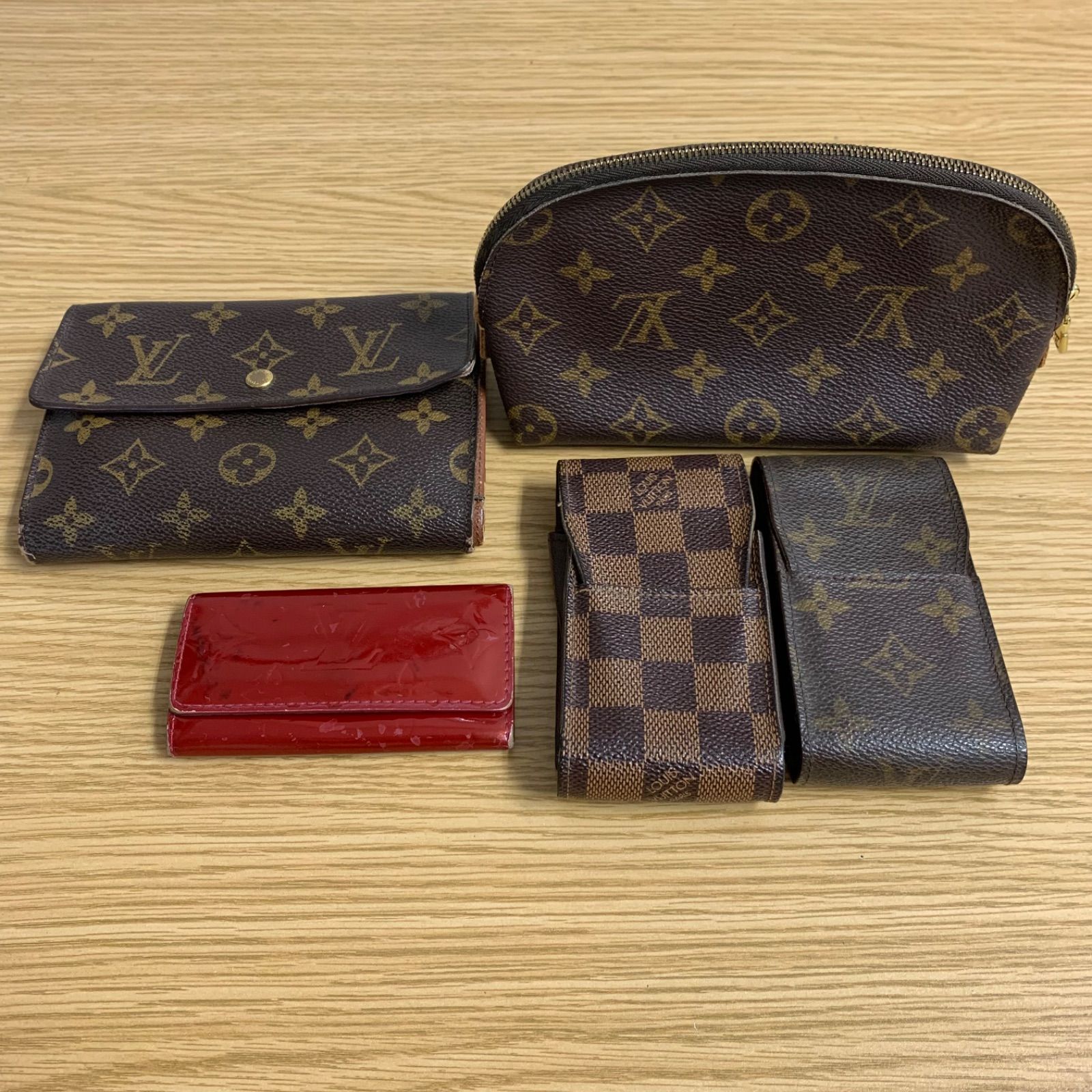 ルイヴィトントラベルポーチ、キーケース、シガレットケースです LOUIS VUITTON ルイヴィトン 財布 シガレットケース ポーチ キーケース