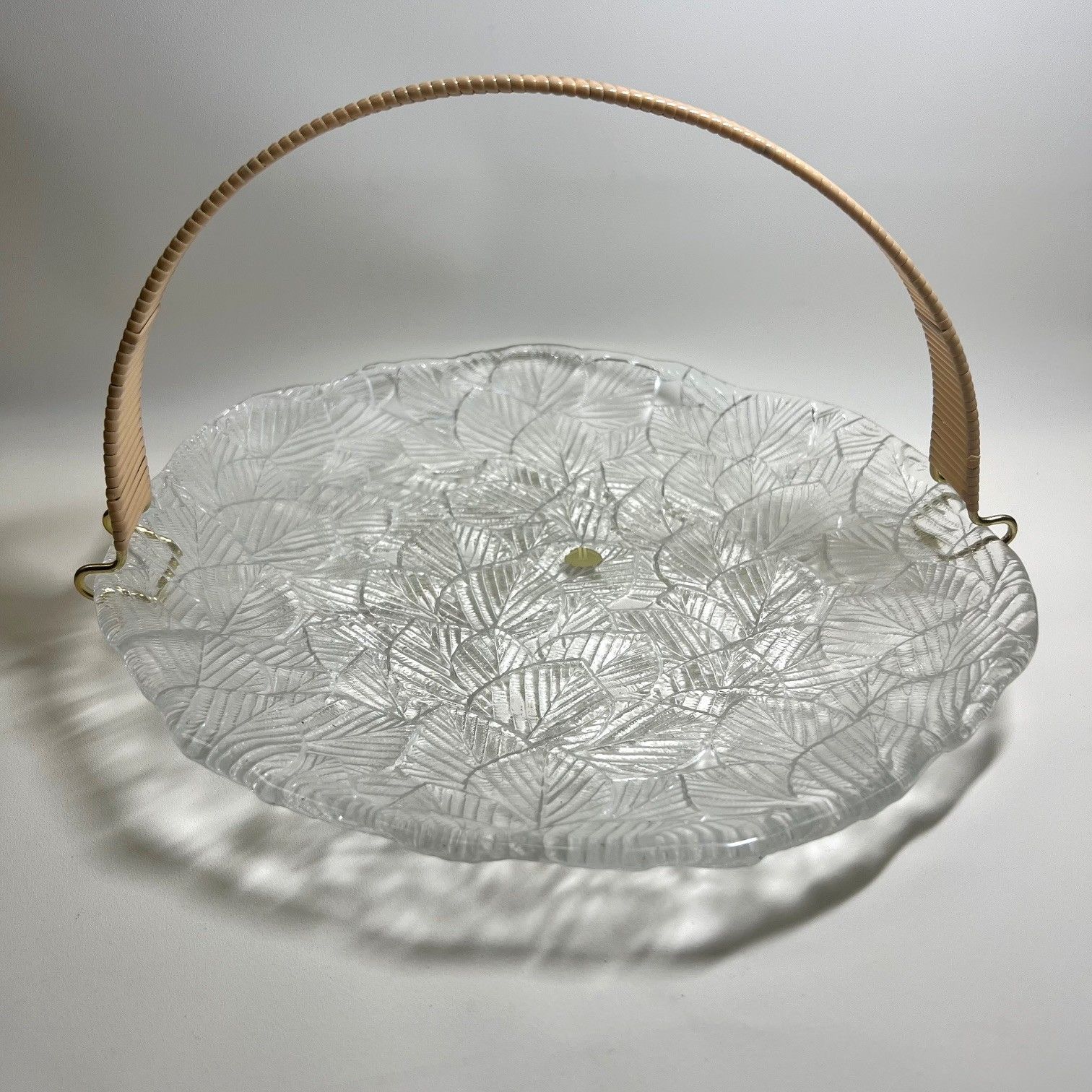 未使用品】HOYAクリスタル（保谷クリスタル）のガラス製バスケット型