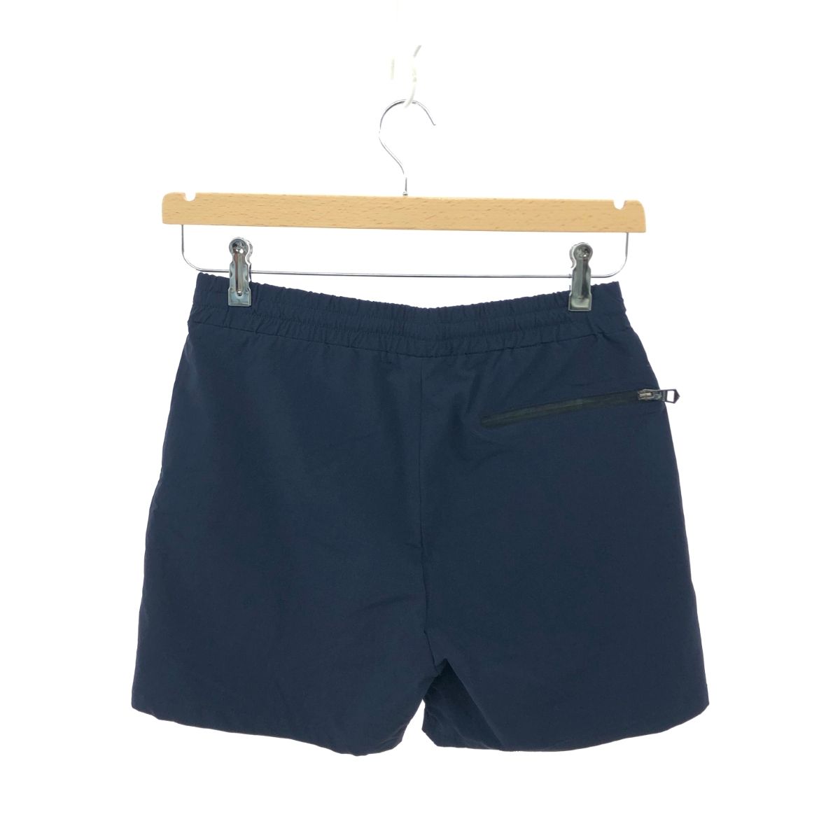 1piu1uguale3 ウノピュウノウグァーレトレ ショートパンツ サイズ:L