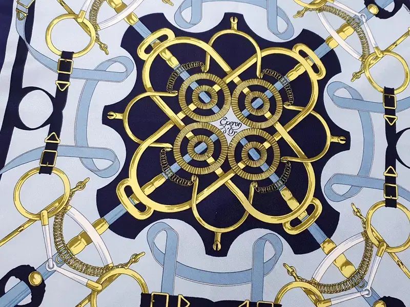 エルメス プチ カレ シルク スカーフ