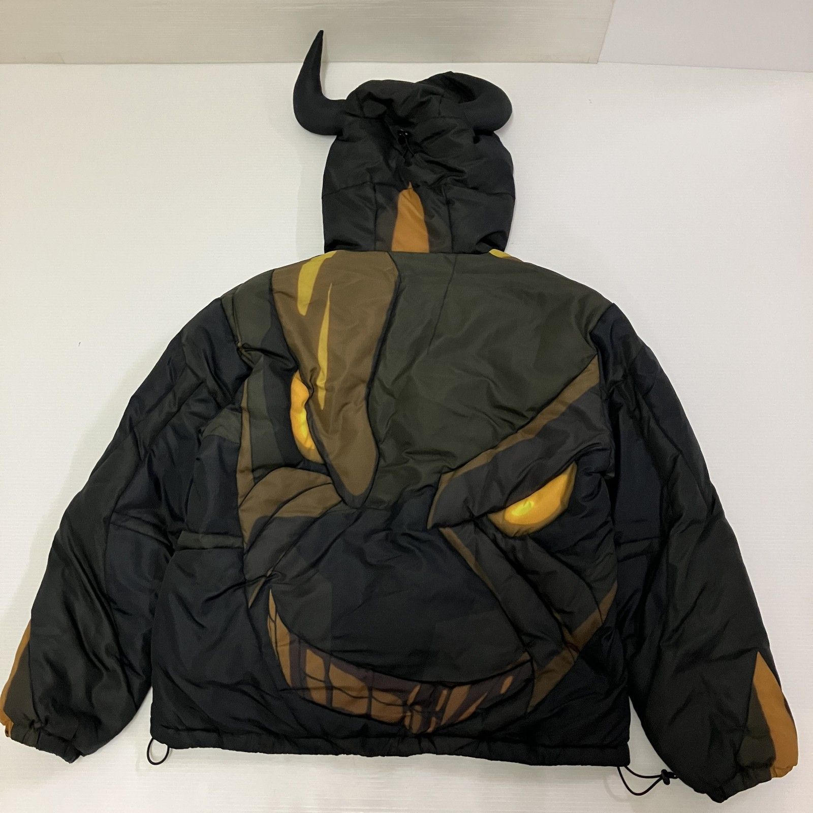 ◇ XLARGE エクストララージ ダウンジャケット NETFLIX プルートウ