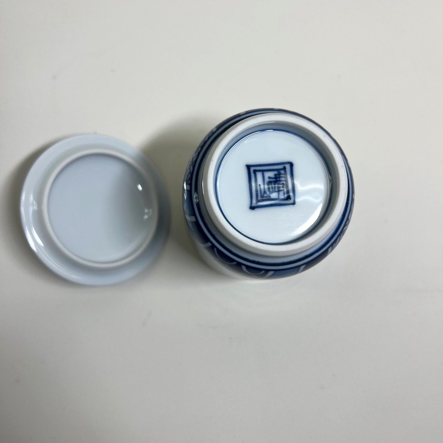 美品】京焼・清水焼の祥瑞蓋付湯呑 2客セット - メルカリ