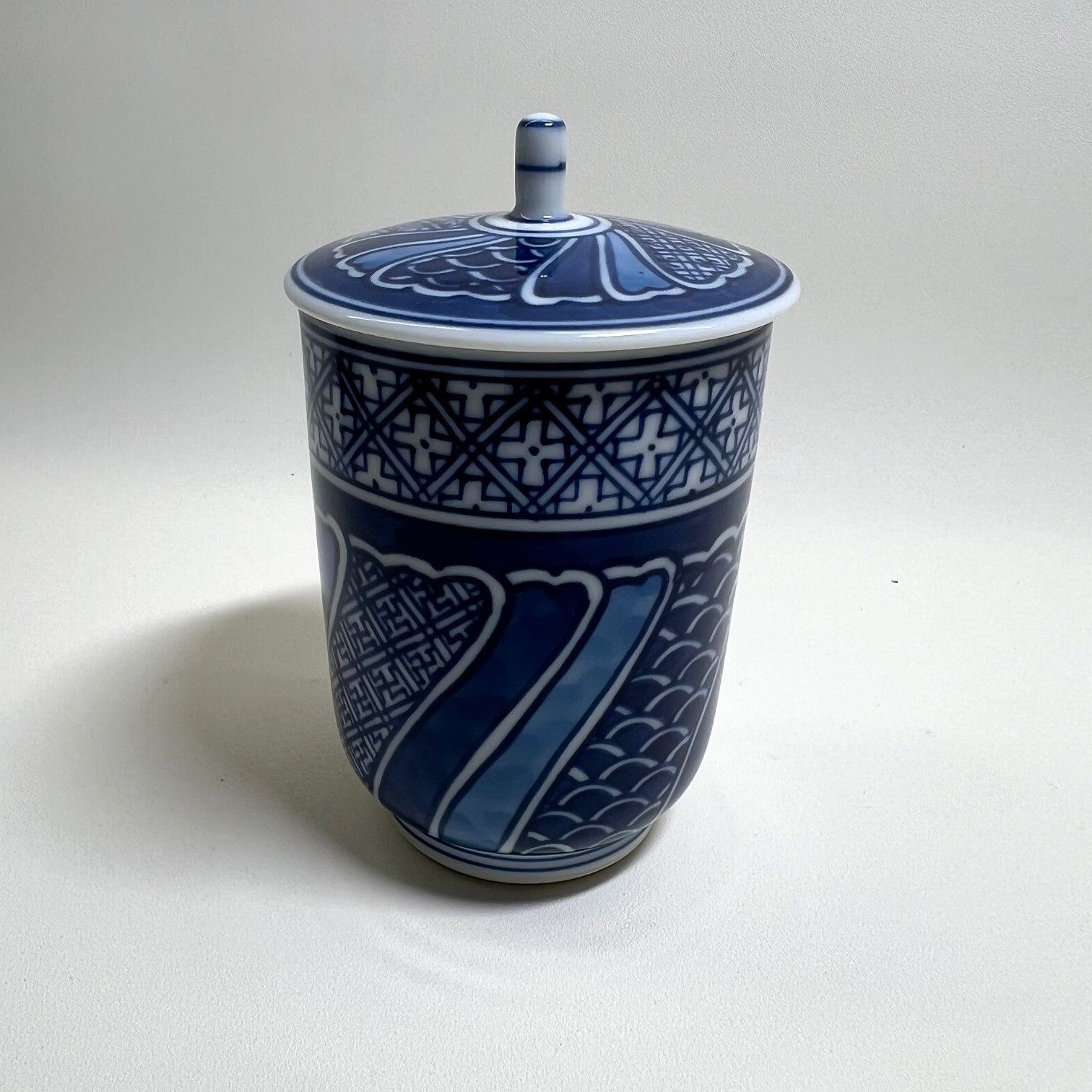 美品】京焼・清水焼の祥瑞蓋付湯呑 2客セット - メルカリ