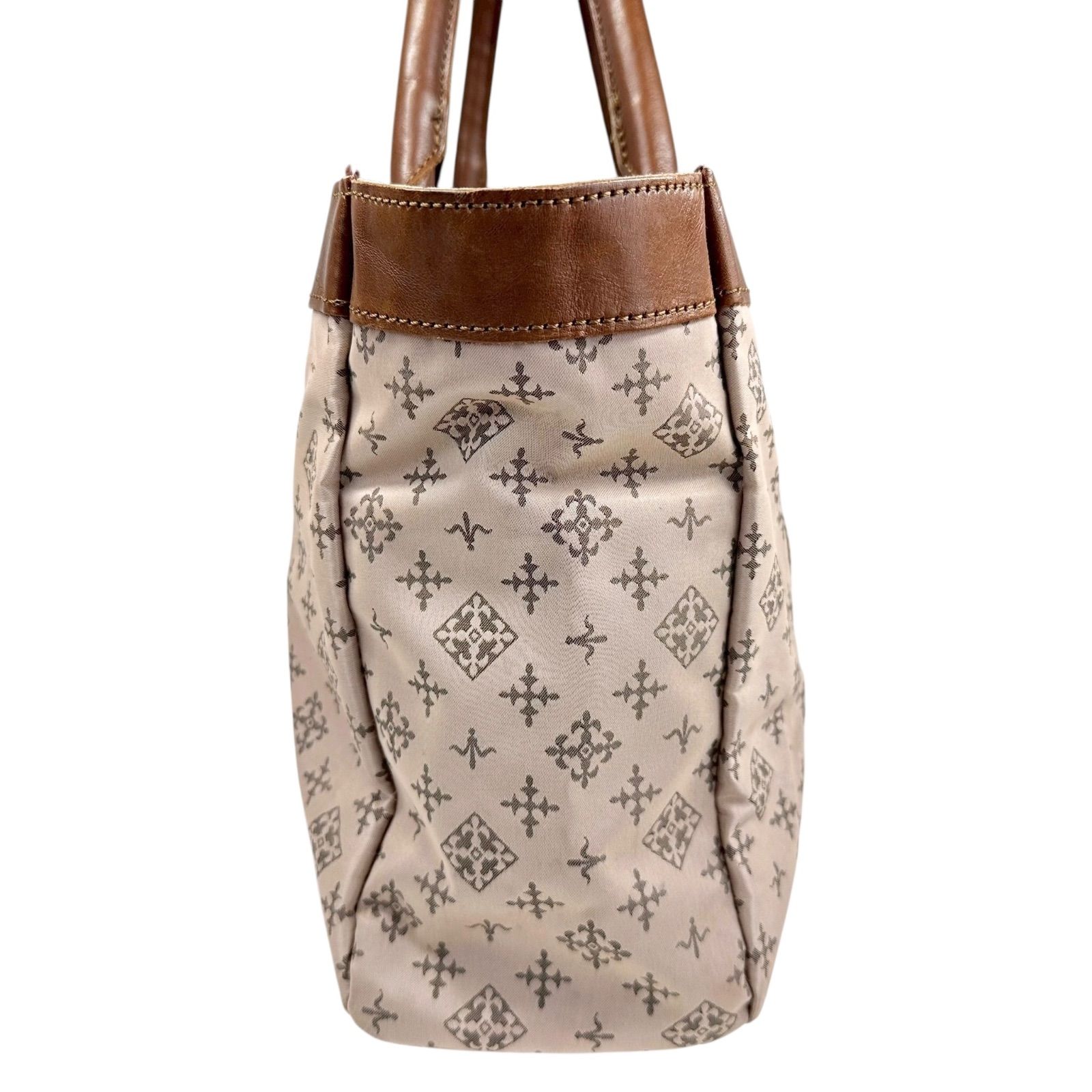 【美品】ラシット　russet レザーバッグ　モノグラム　ハンドバッグ ラシット RUSSET ハンドバッグ トート モノグラム ナイロン 紺