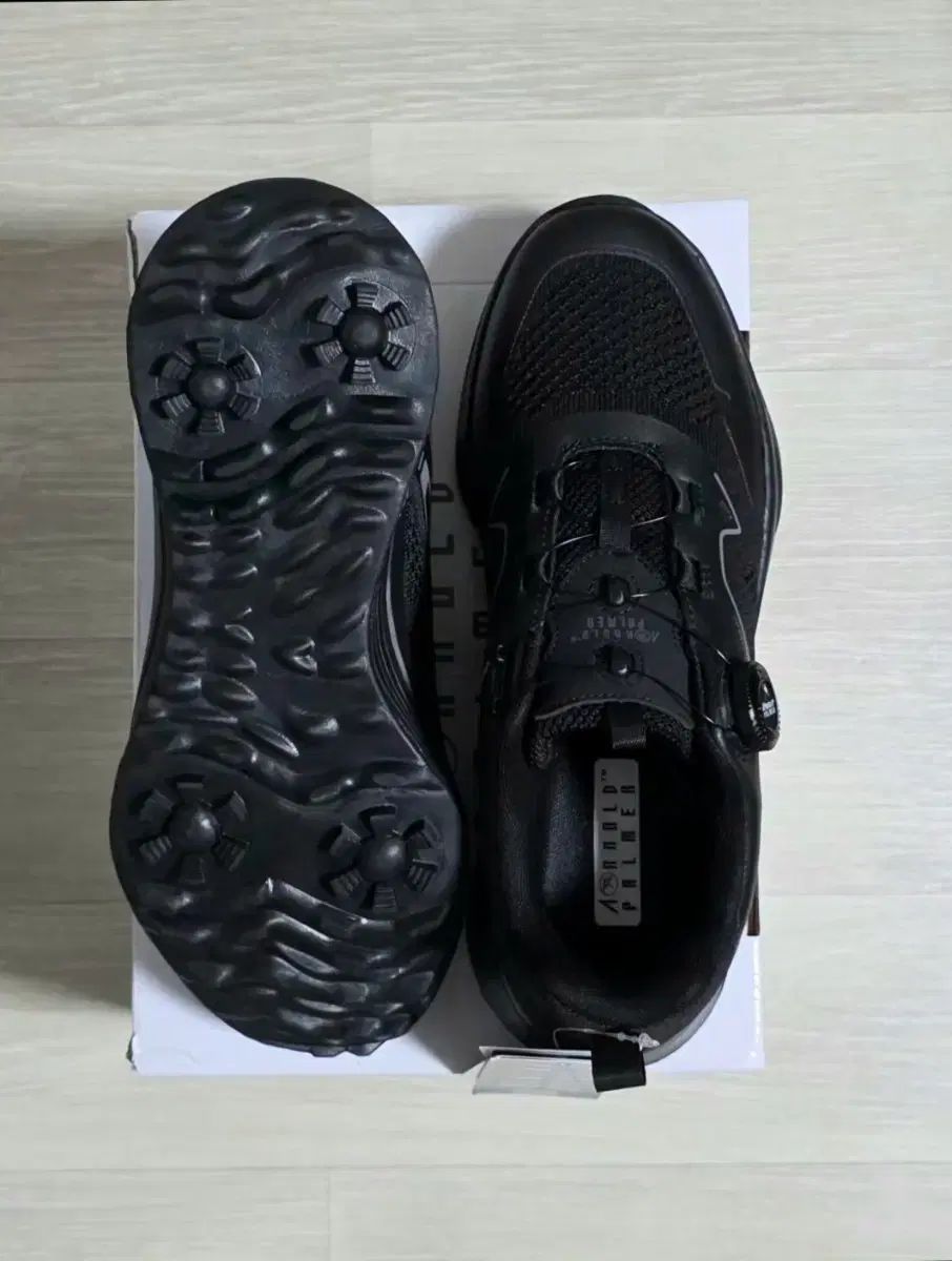 ダイアル スニーカー