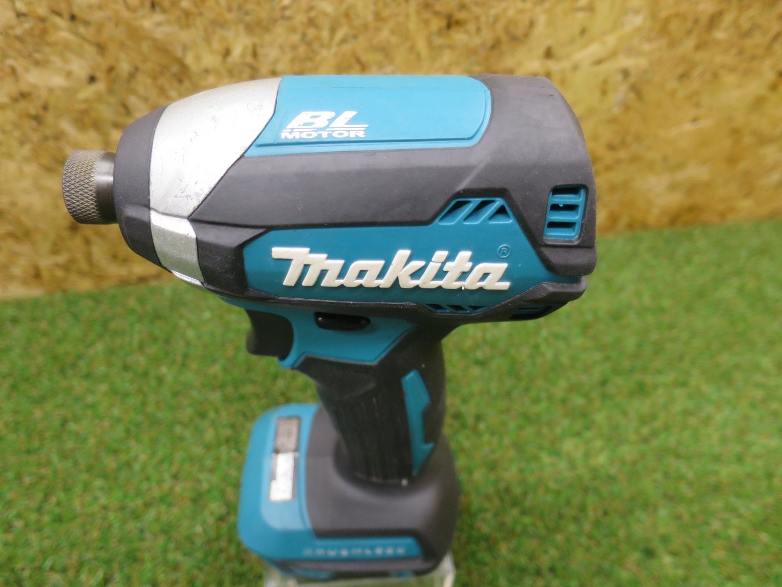 マキタ 18V 充電式 ブラシレス インパクトドライバー XDT13 海外モデル 