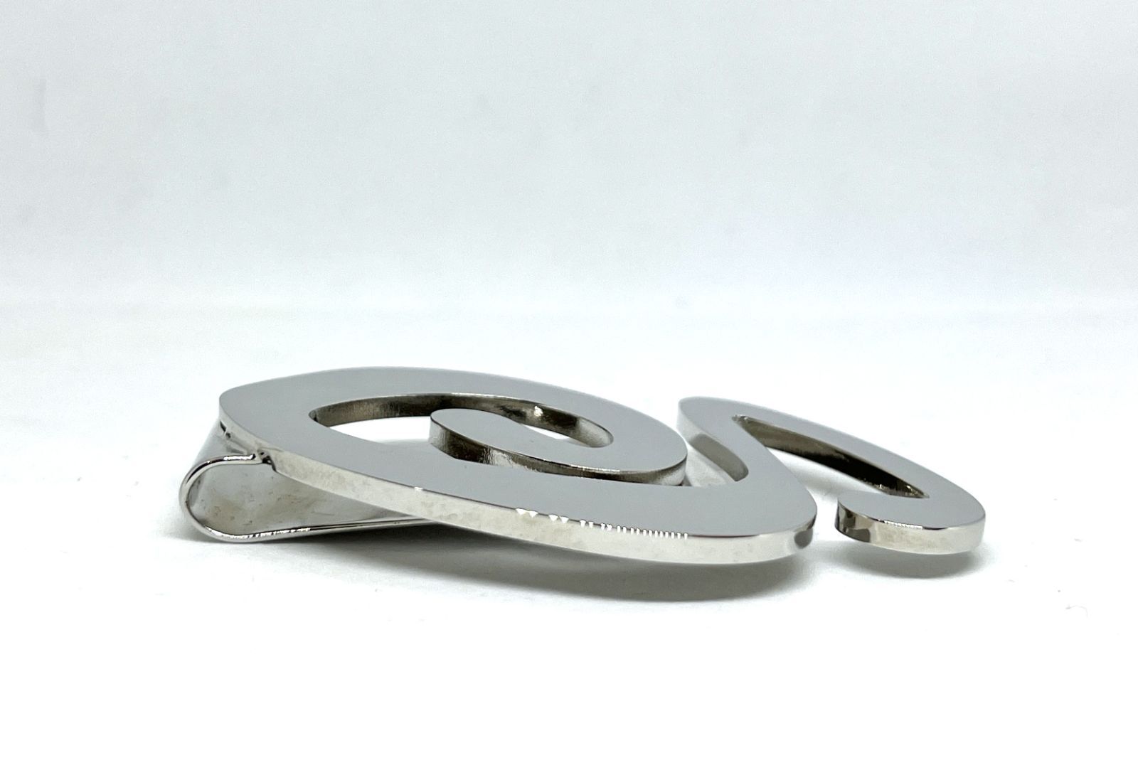 STUSSY｜ステューシー SWIRLY S MONEY CLIP マネークリップ - メルカリ