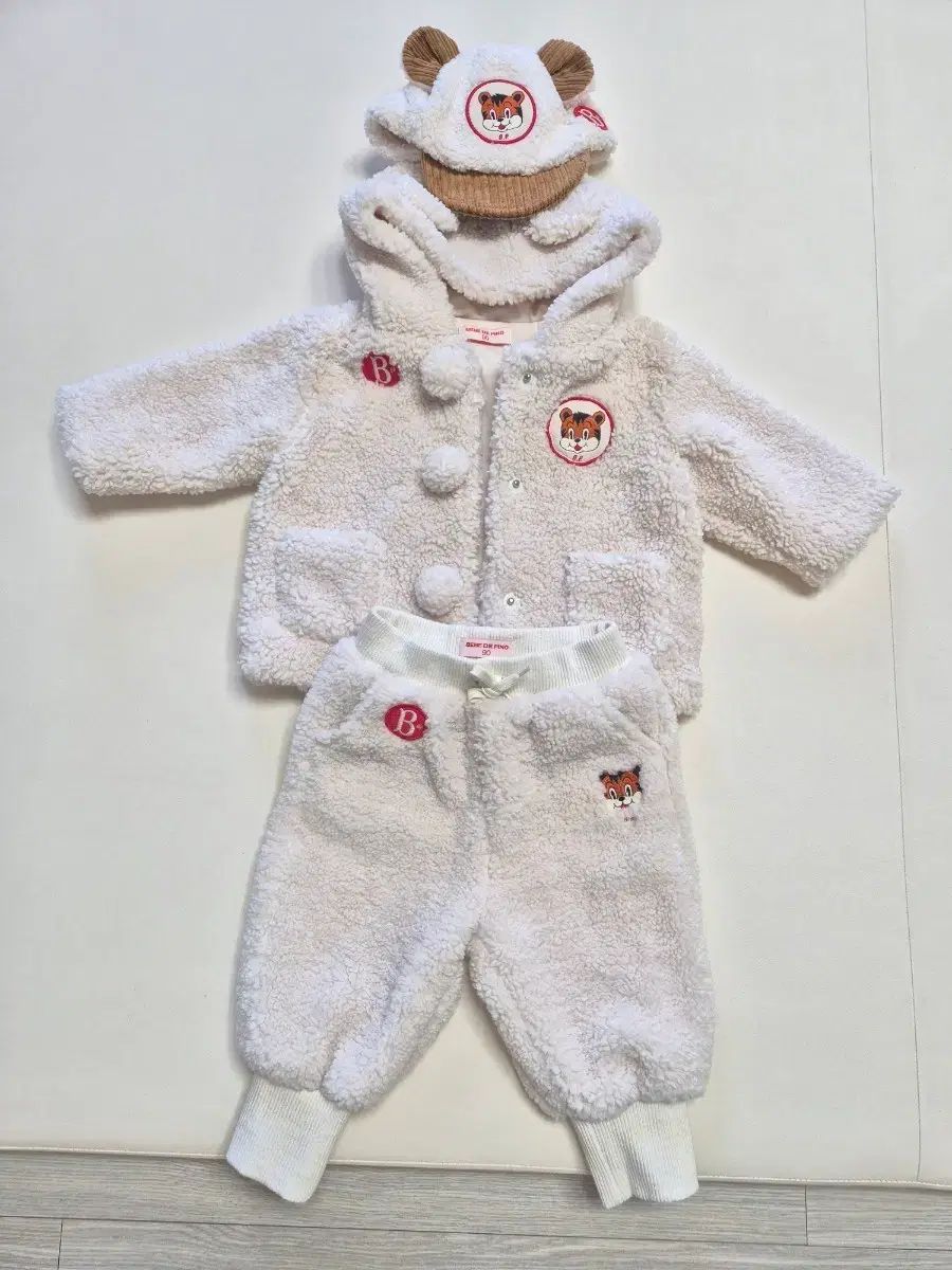 BEBE DE PINO ベベデピノ ベイビー Tシャツ トラ柄 shop取引では対象外 3種 トップス ボトムス 帽子