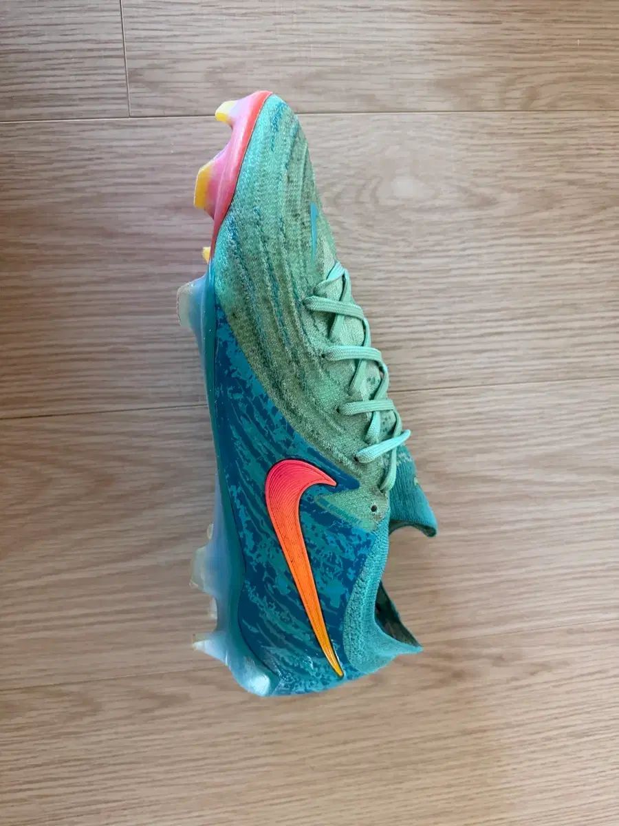 ナイキ サッカーシューズ