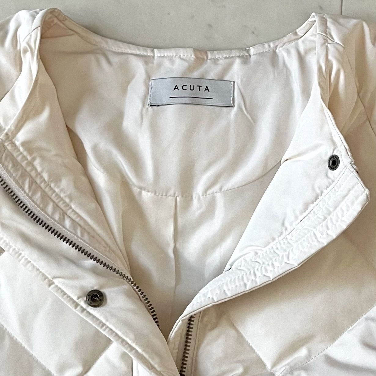 【極美品✨】アーバンリサーチ コクーンキルティングダウン アイボリー acuta アーバンリサーチ＊コクーンキルティングダウン アイボリー acuta