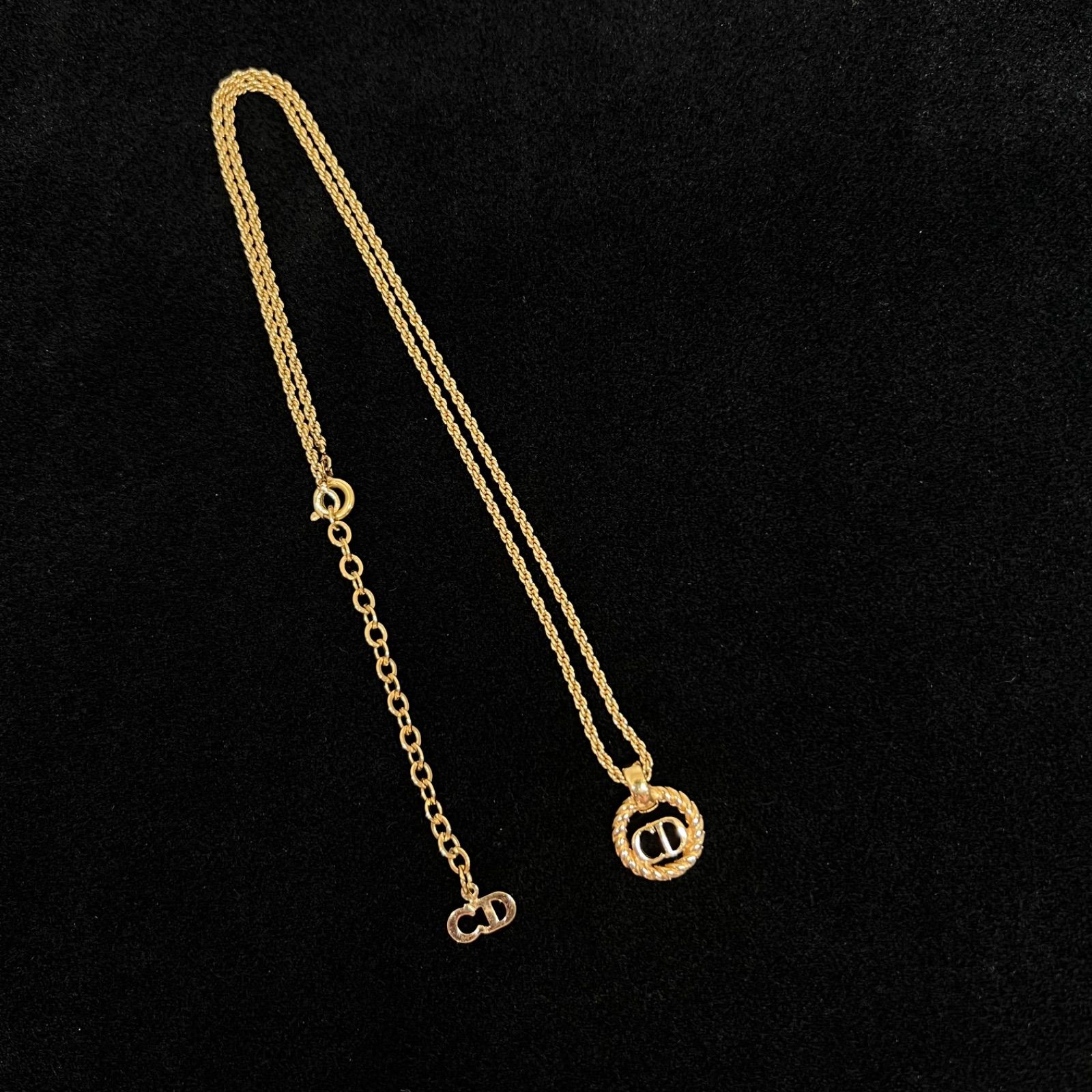 美品☆ Christian Dior クリスチャン ディオール ネックレス ゴールド 販売 CDロゴ サークル 美品】Christian Dior CD  クリスチャン ディオール CDロゴ Dior CDロゴ ネックレス ゴールド 美品