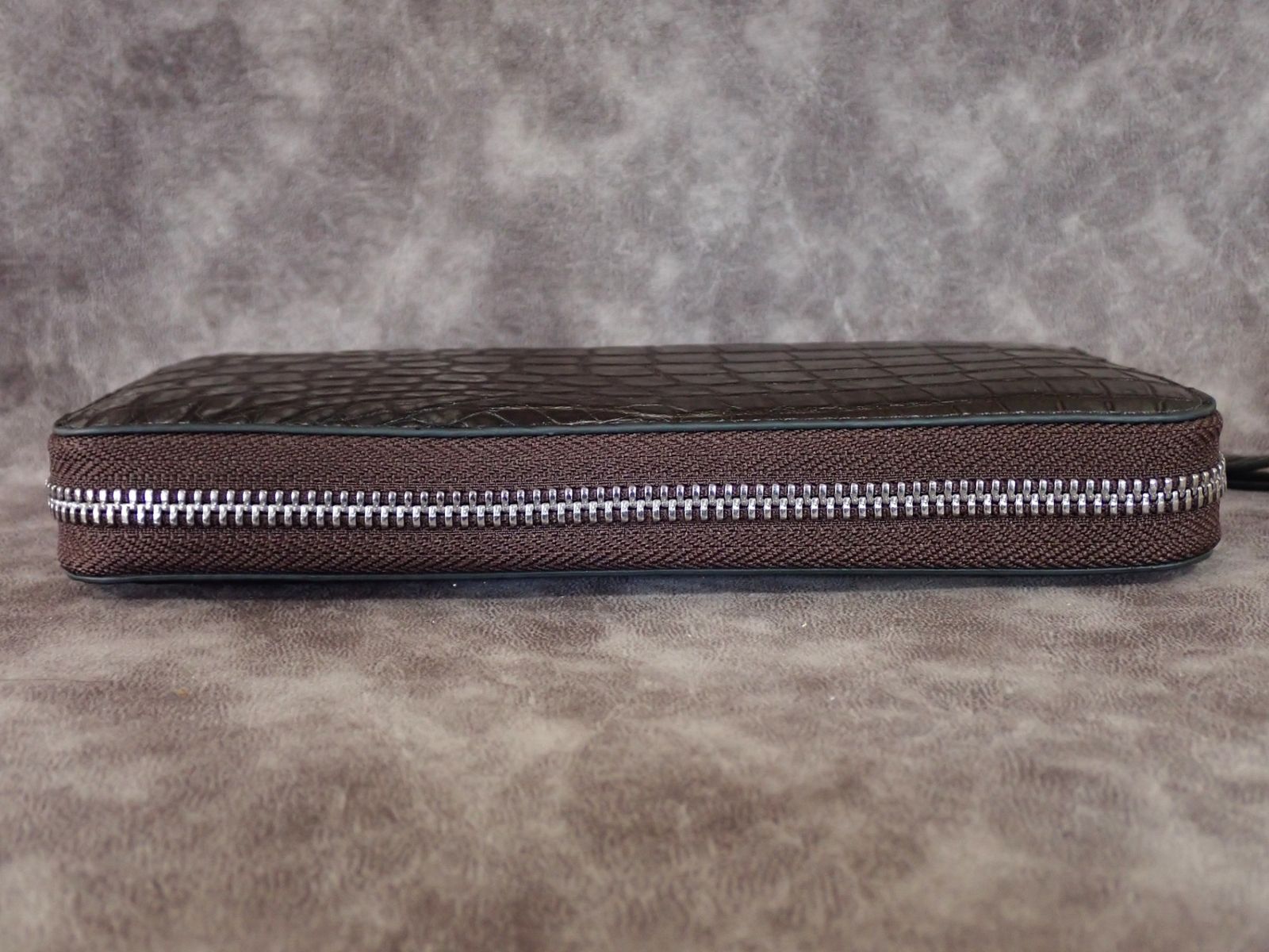 未使用 美品 高級クロコダイル財布 ブラック＆ブラウン 縞柄