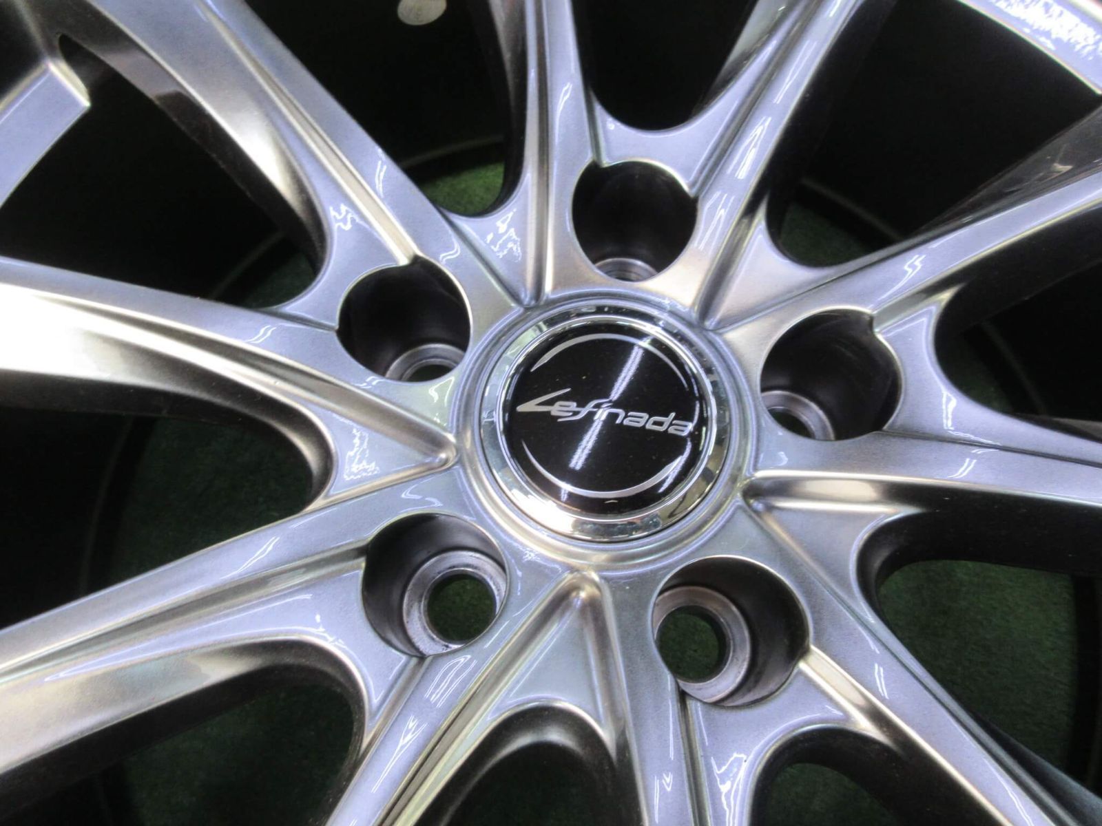 35 トヨタ車平座ナット対応モデルになります