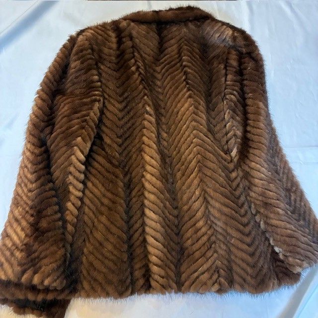 京都老舗TSUKAKIリアルミンクファーコート ヘリンボーン 高級毛皮 13 ミンクファーコート ヘリンボーンデザイン 本毛皮 13号 Lサイズ相当