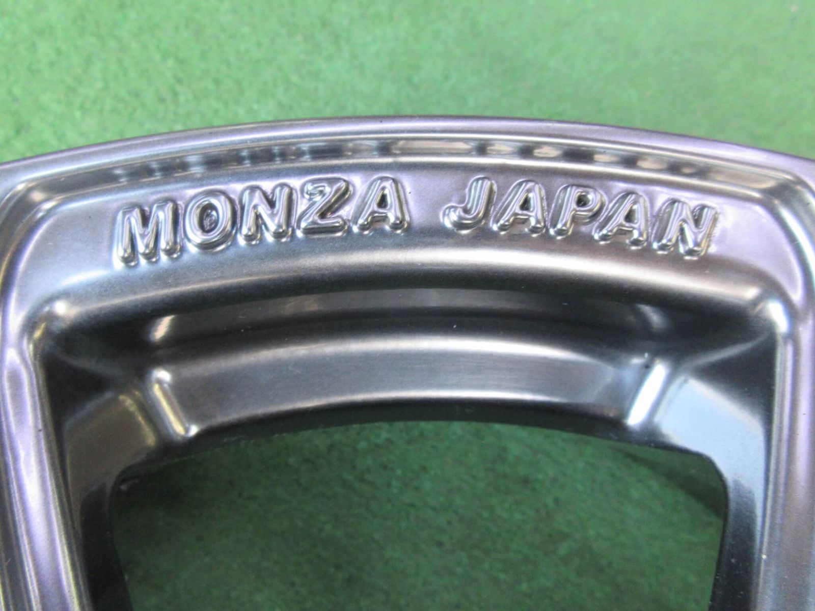  モンツァジャパン ＲバージョンII 6 5 J 16 4 H 100 42 スポーツ系ホイールになります 16インチ ホイール