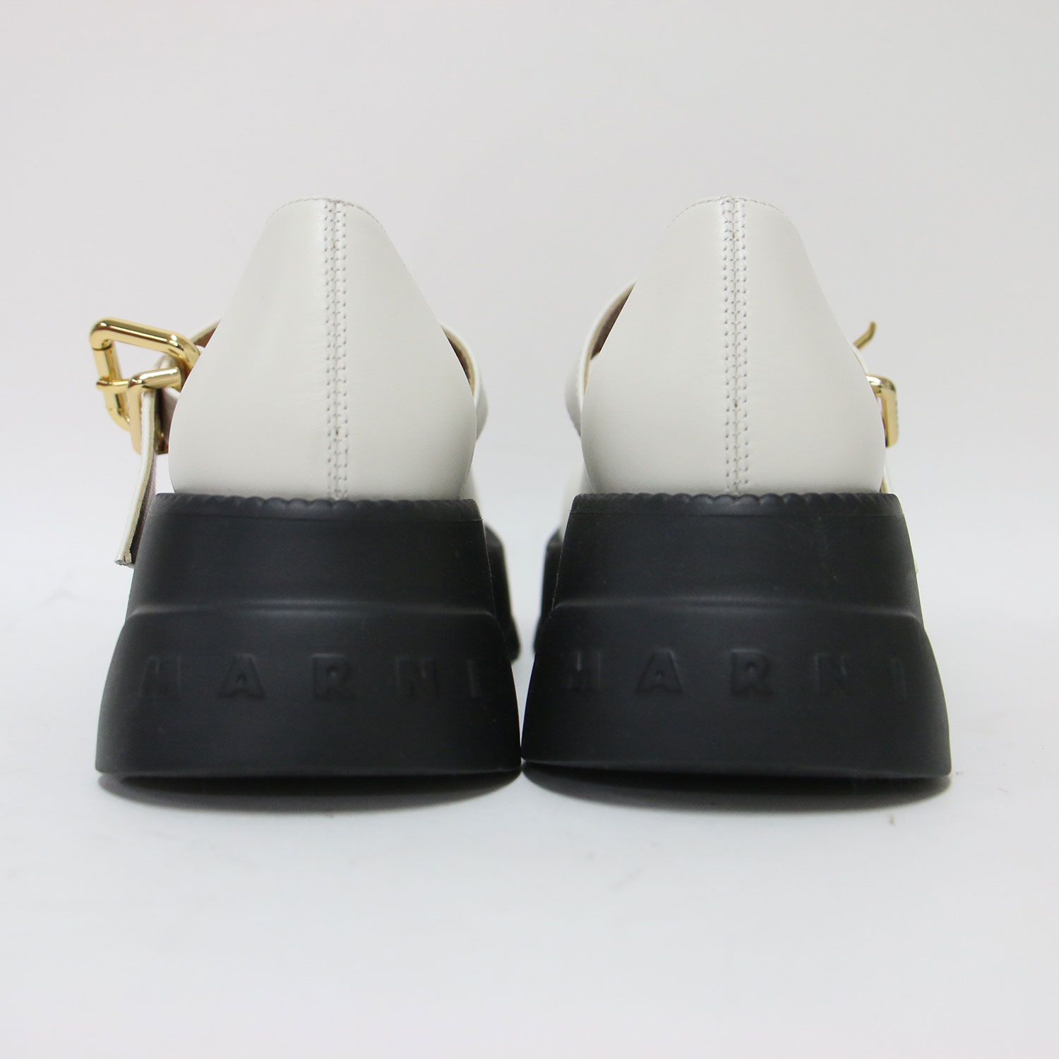 チャンキーヒール ロゴ