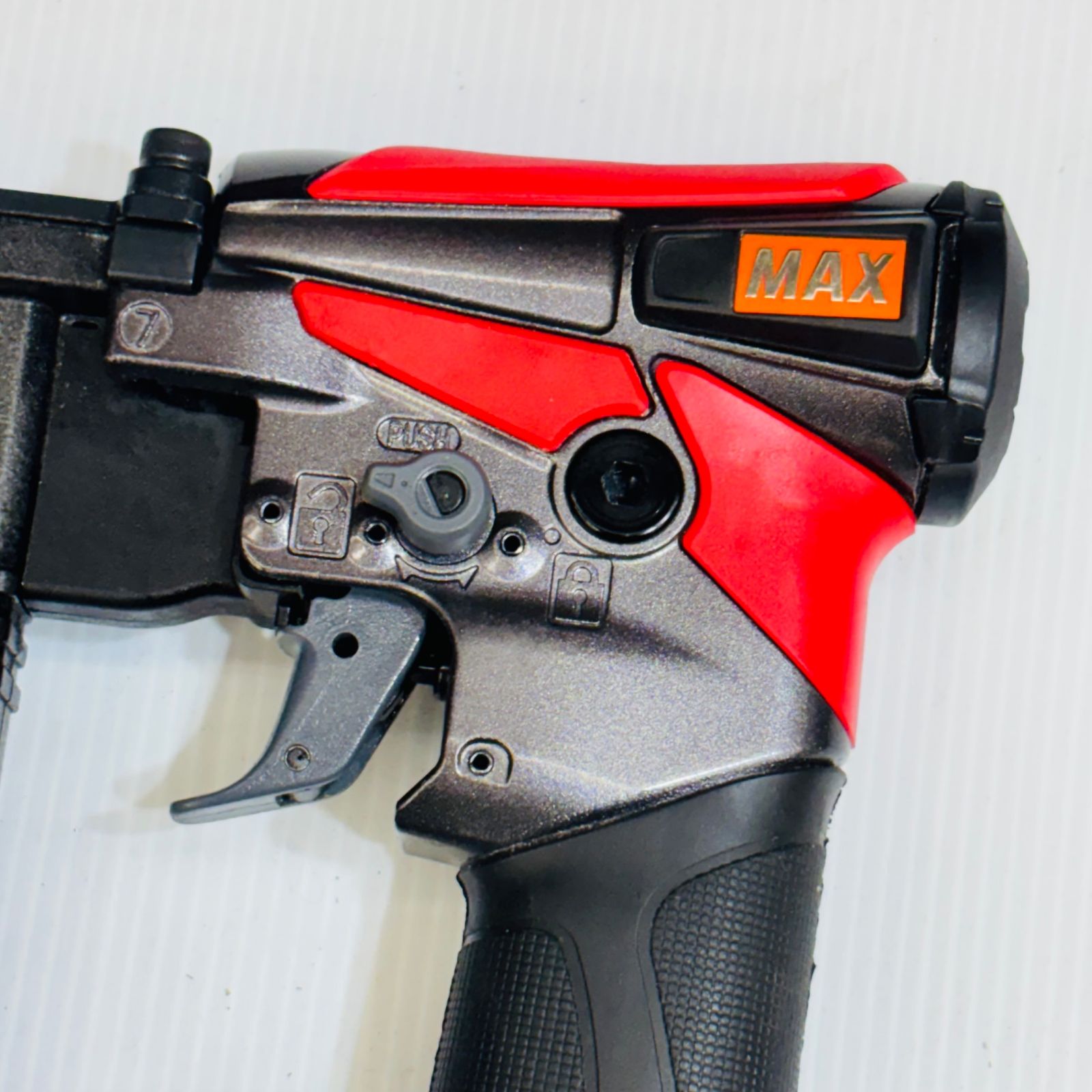 動作良好 MAX マックス 4 mm 高圧タッカー HA-25 J