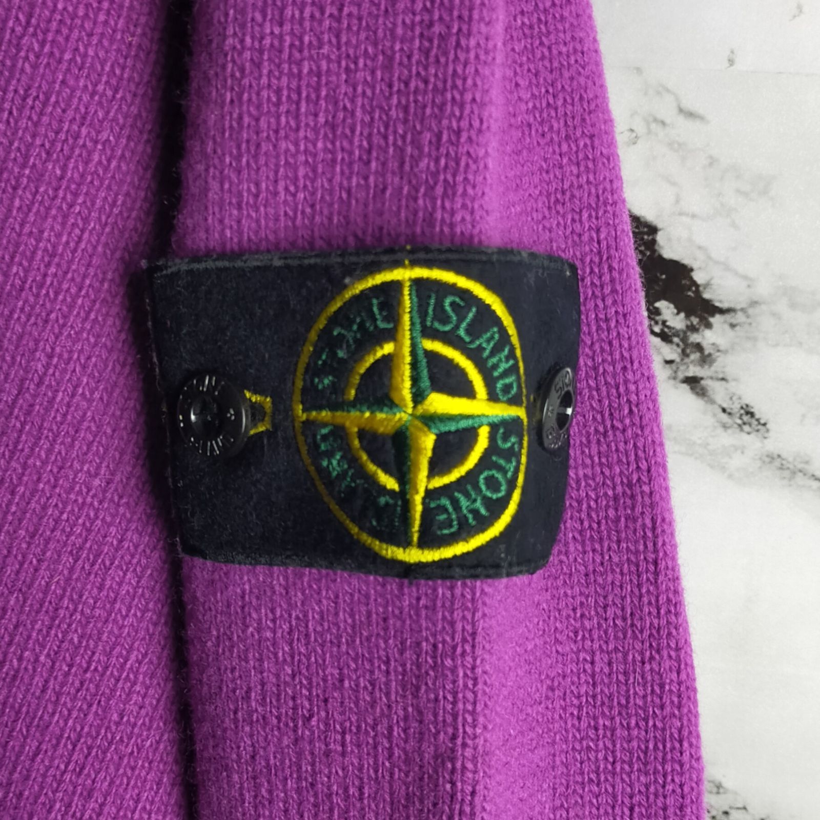 希少】STONE ISLAND ニット L パープル 紫 ワッペン 袖ロゴ 21AW 