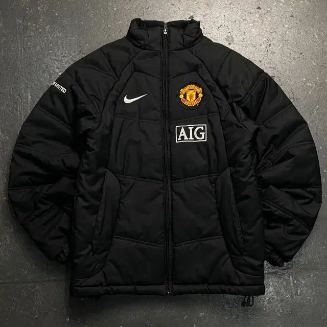 90 NIKE マンチェスター・ユナイテッドFC 軽量ダウン - メルカリ