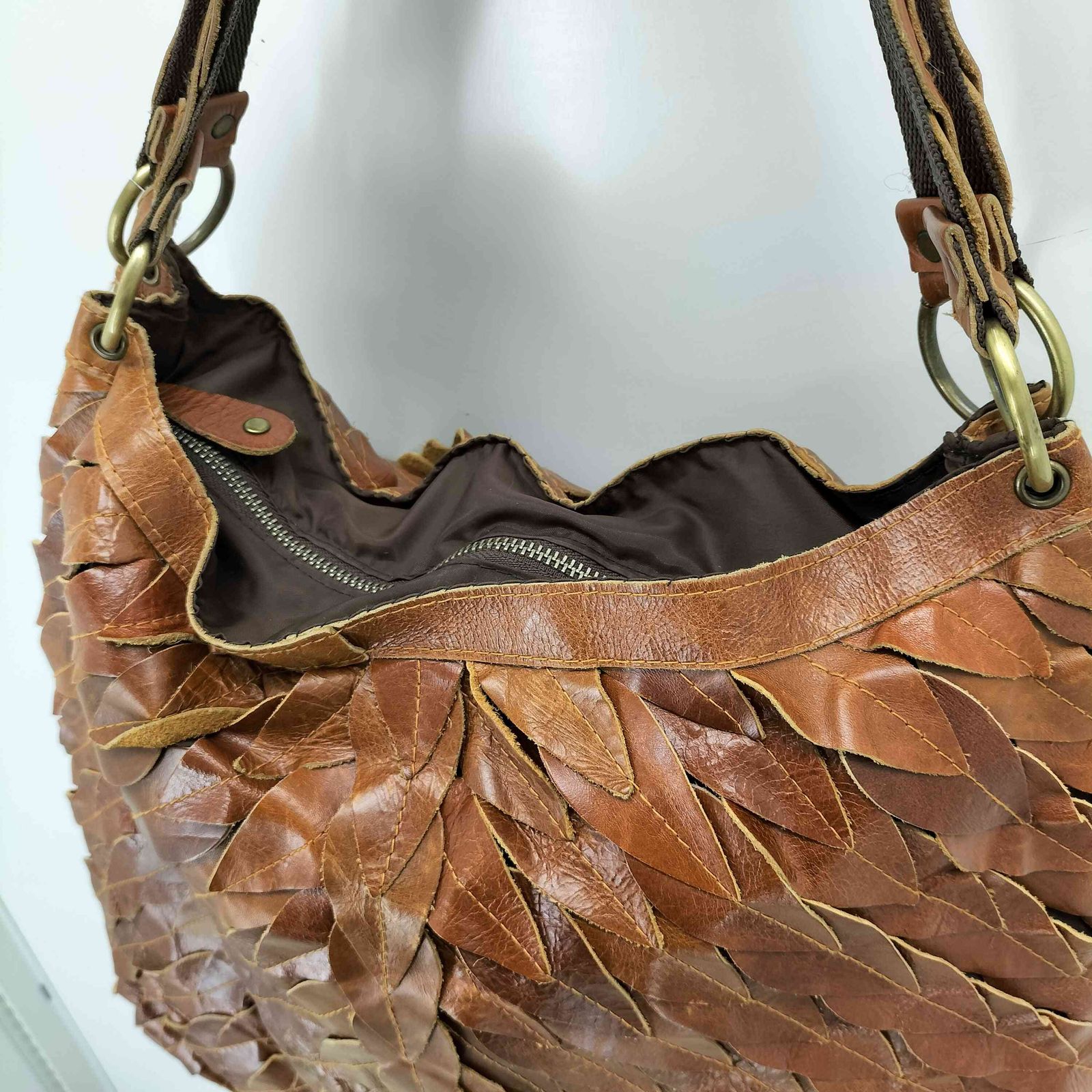 ユーズドフルギ USED古着 リーフレザーショルダーバッグ レディース