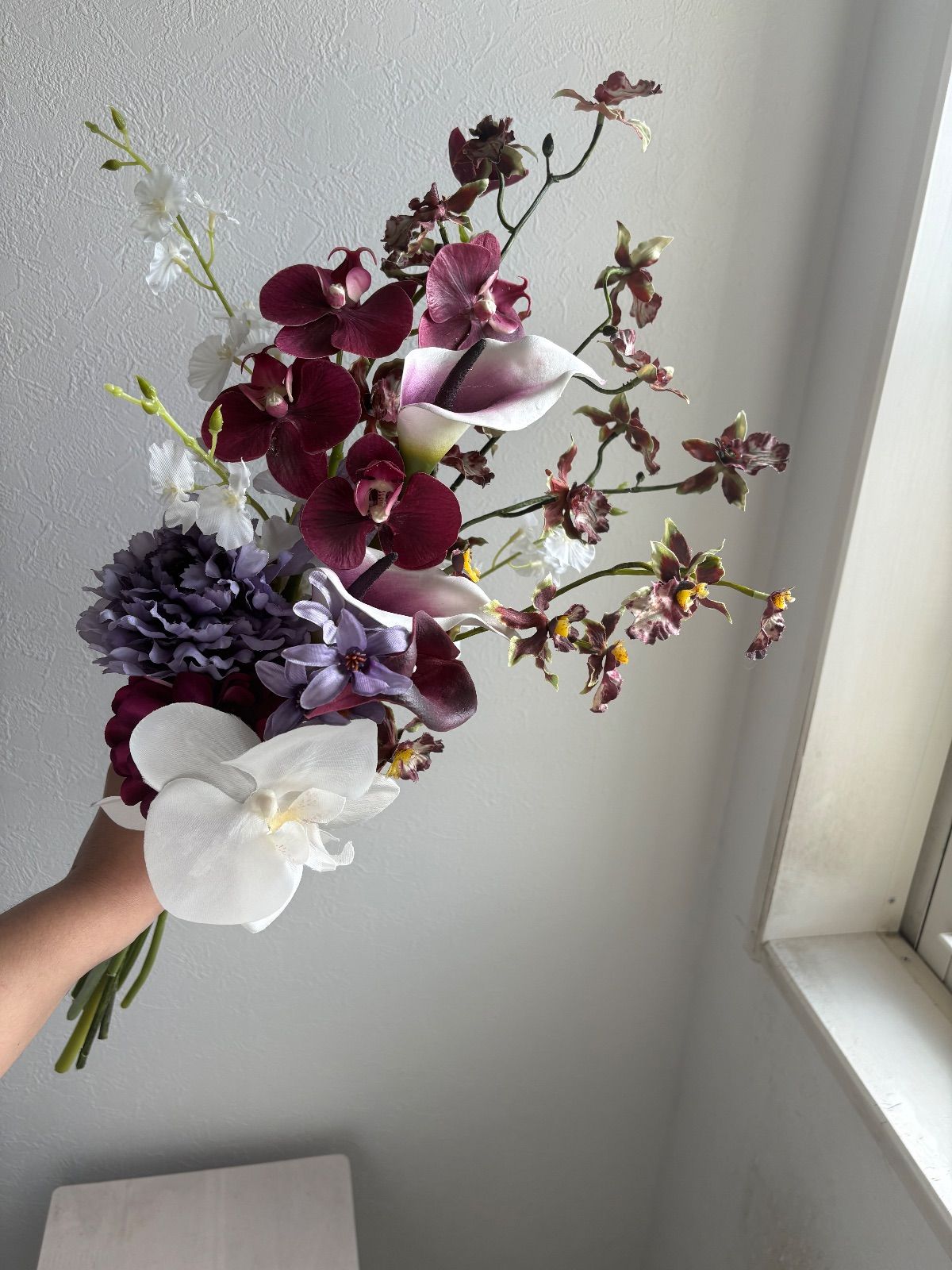 ボルドー　バーガンディ　胡蝶蘭　カラー　ウェディングブーケ　アームブーケ ボルドー バーガンディ 胡蝶蘭 カラー ウェディングブーケ アーム