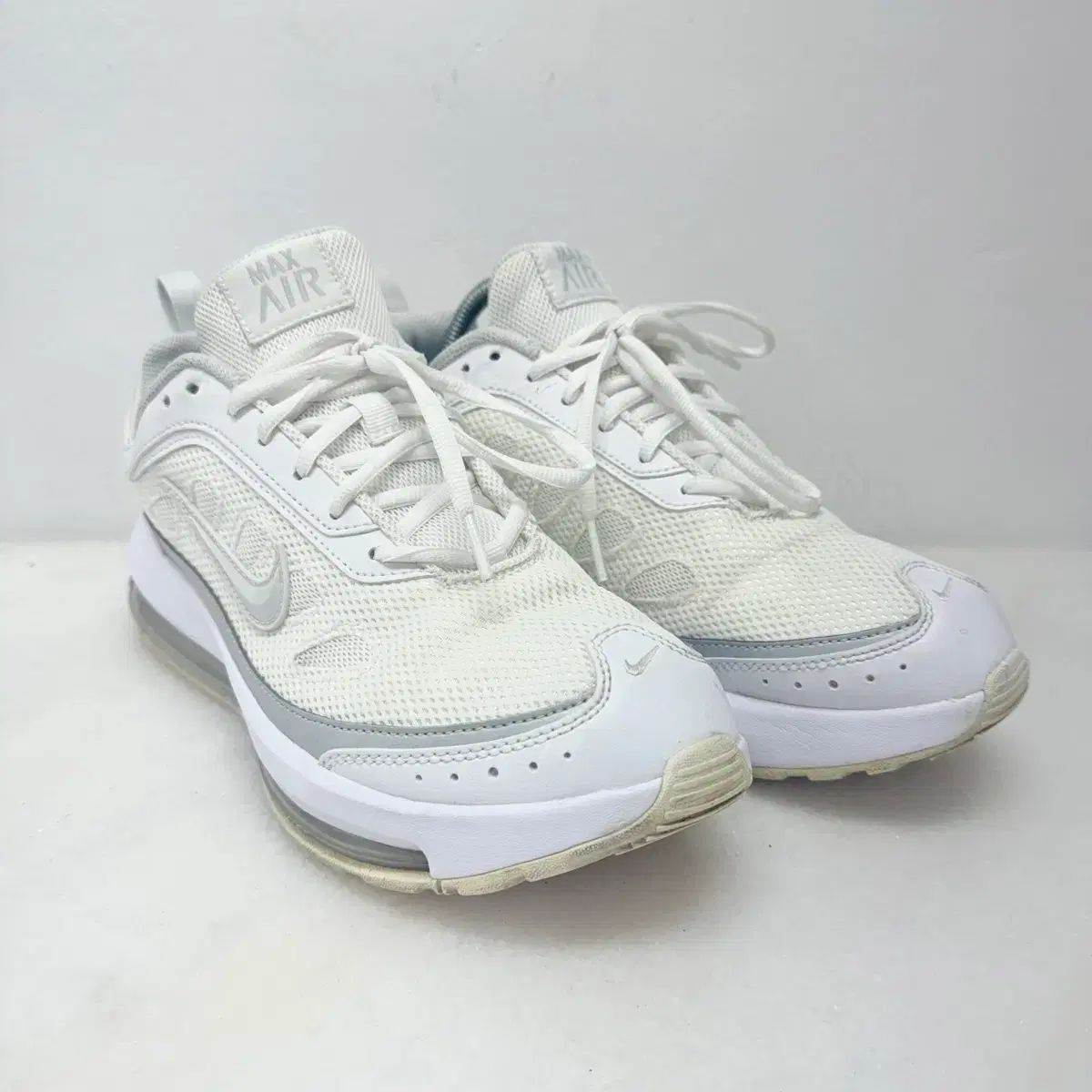 270 ナイキ スニーカー エアマックス AP 白